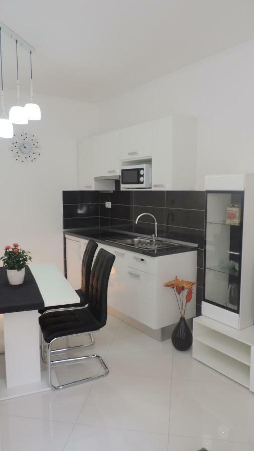 Apartment & Room Ivan Šibenik Екстериор снимка