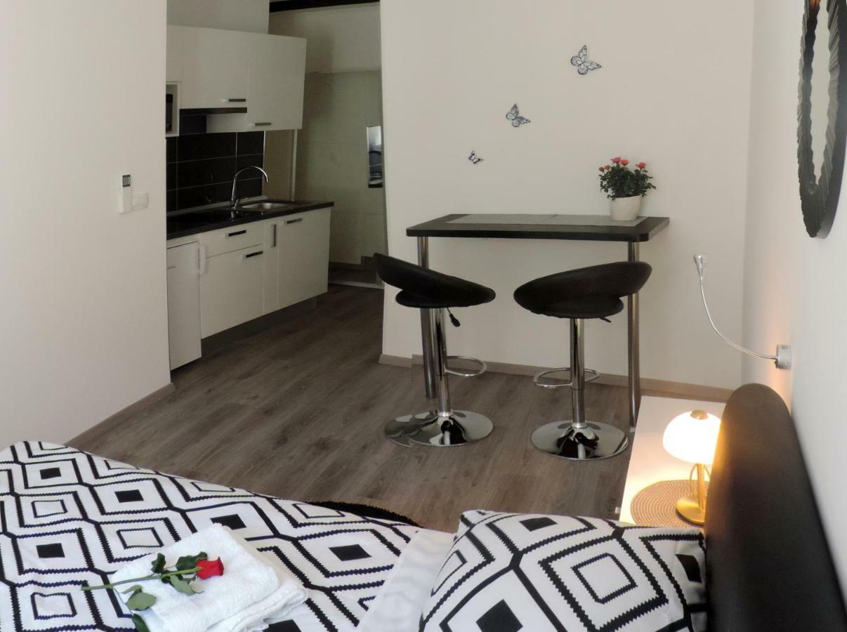 Apartment & Room Ivan Šibenik Екстериор снимка
